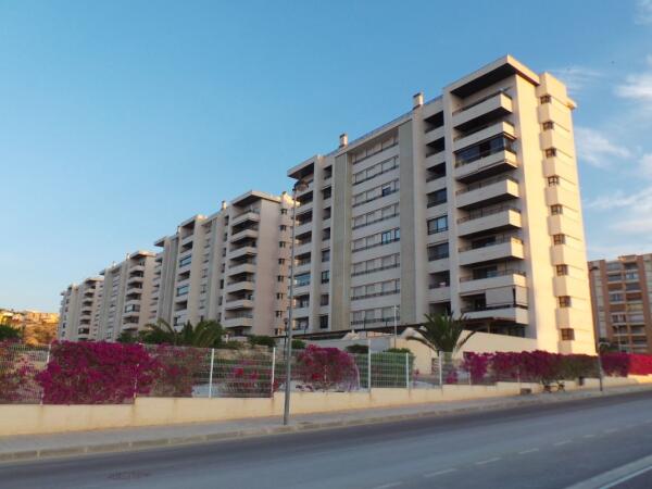 TRES APARTAMENTOS EN PLAYA PARAISO